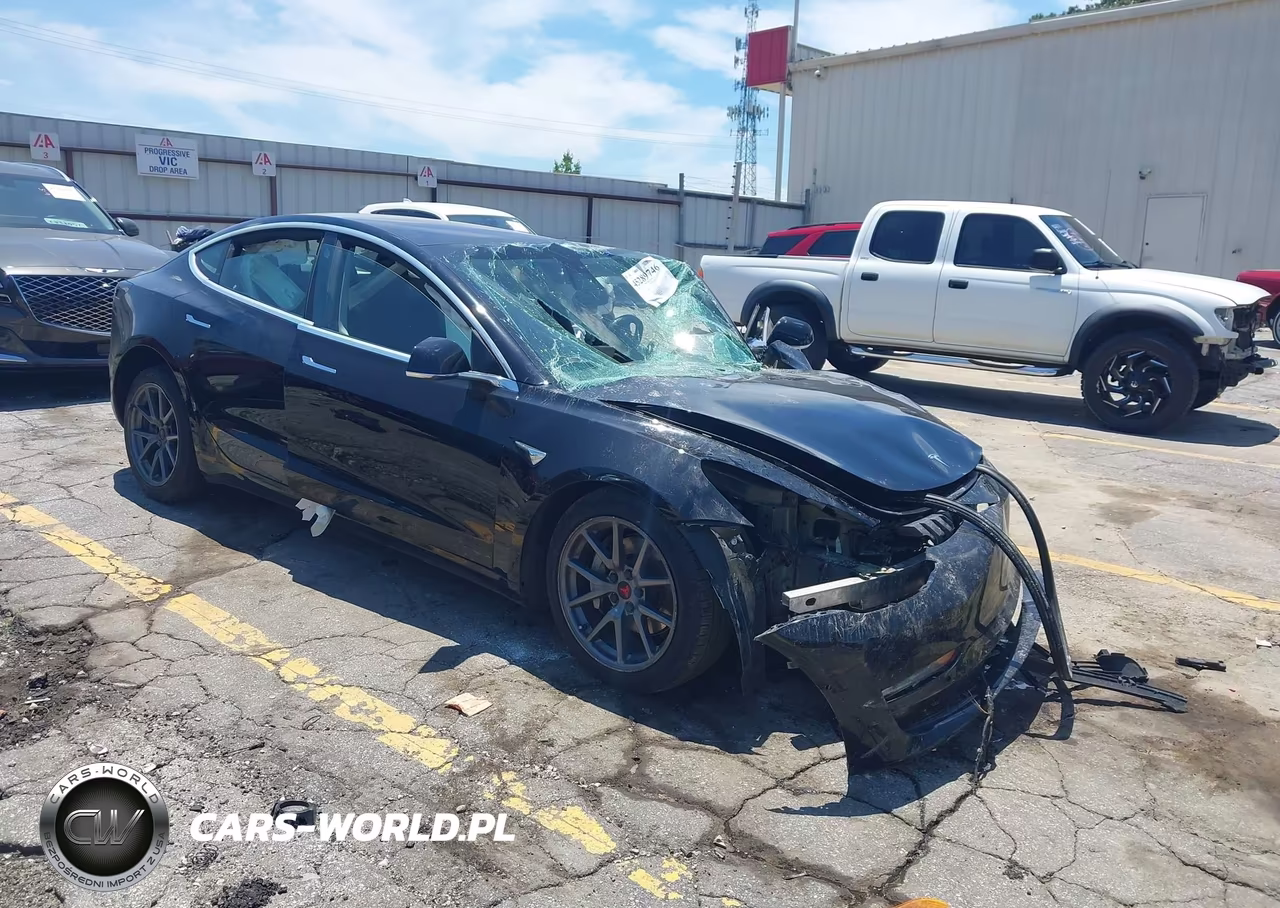 2018 Tesla Model 3 Long Range-Mid Range – zdjęcie 1 z 14