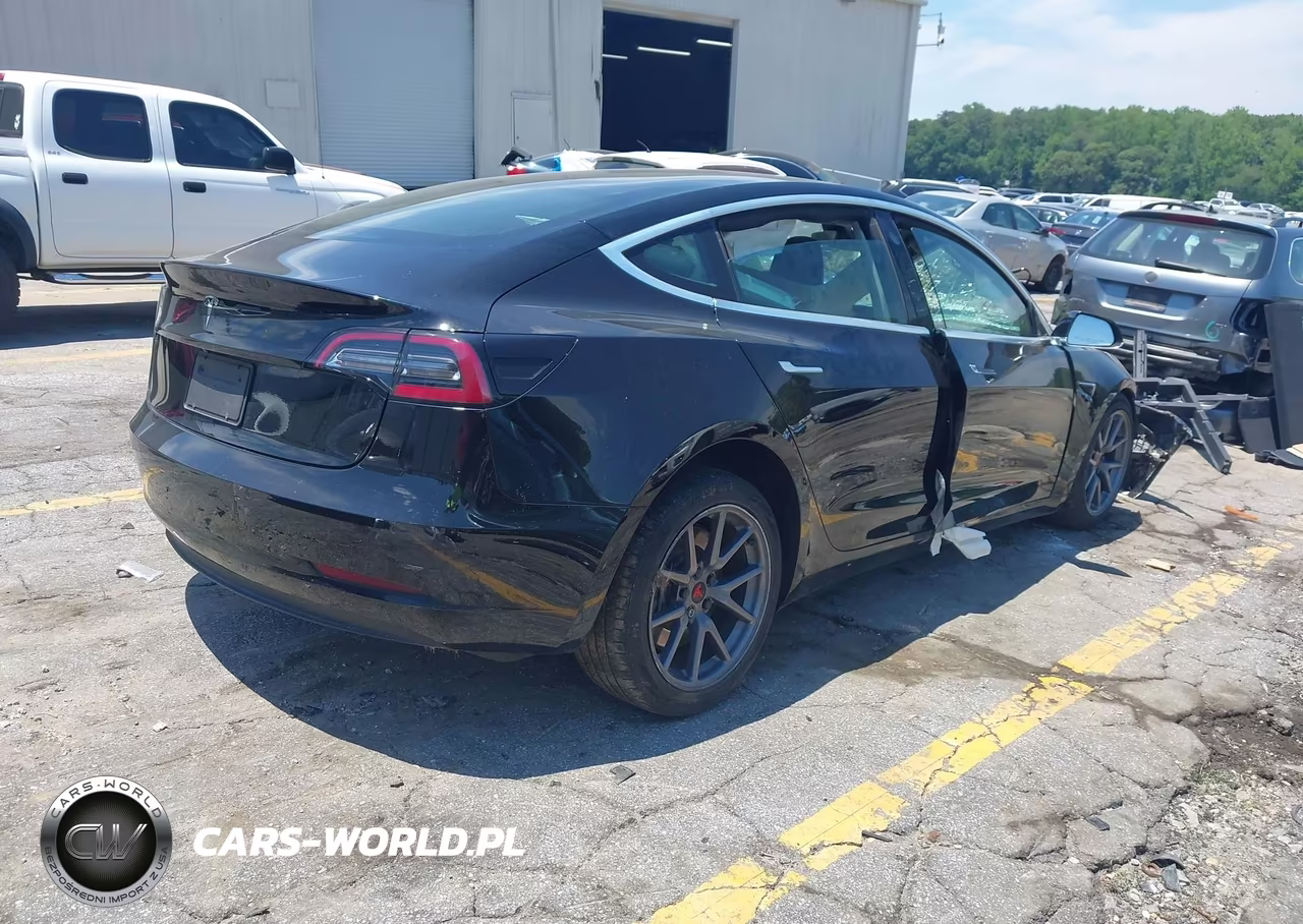 2018 Tesla Model 3 Long Range-Mid Range VIN:5YJ3E1EA9JF173377 - 4
