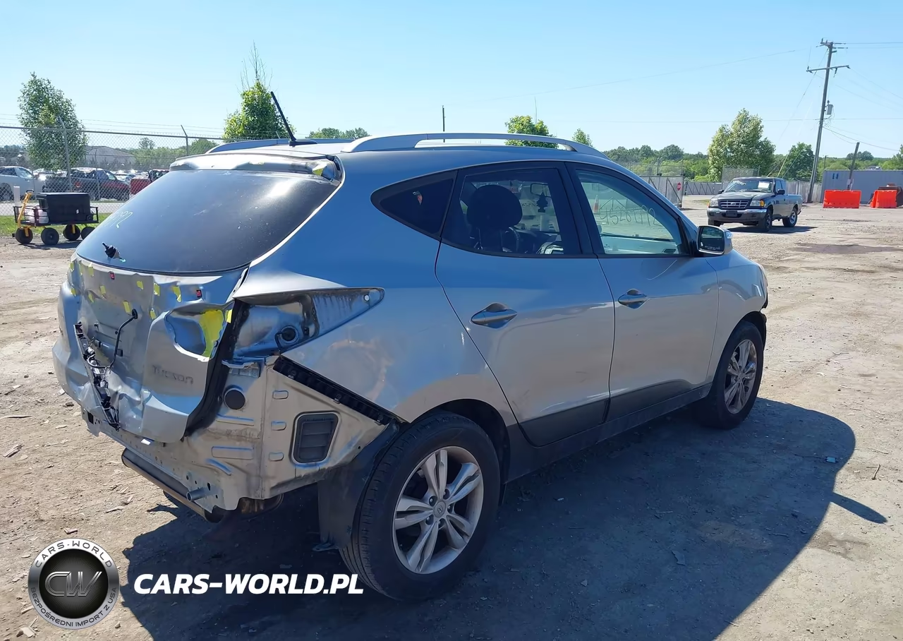 2013 Hyundai Tucson Gls VIN:KM8JU3AC5DU758686 - 4