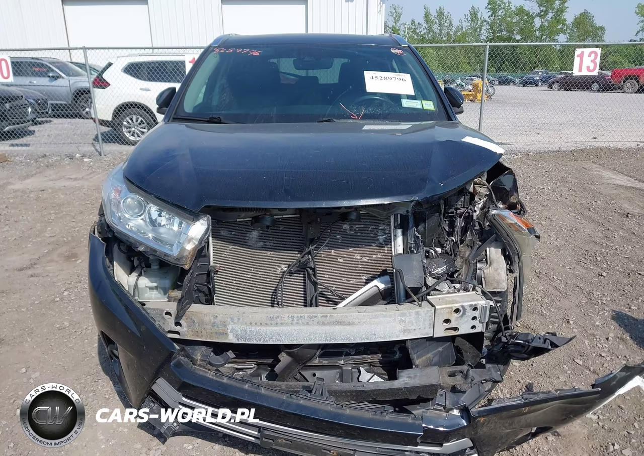 2018 Toyota Highlander Xle VIN:5TDJZRFH7JS835569 - 12