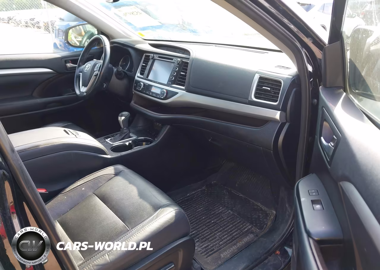 2018 Toyota Highlander Xle VIN:5TDJZRFH7JS835569 - 5