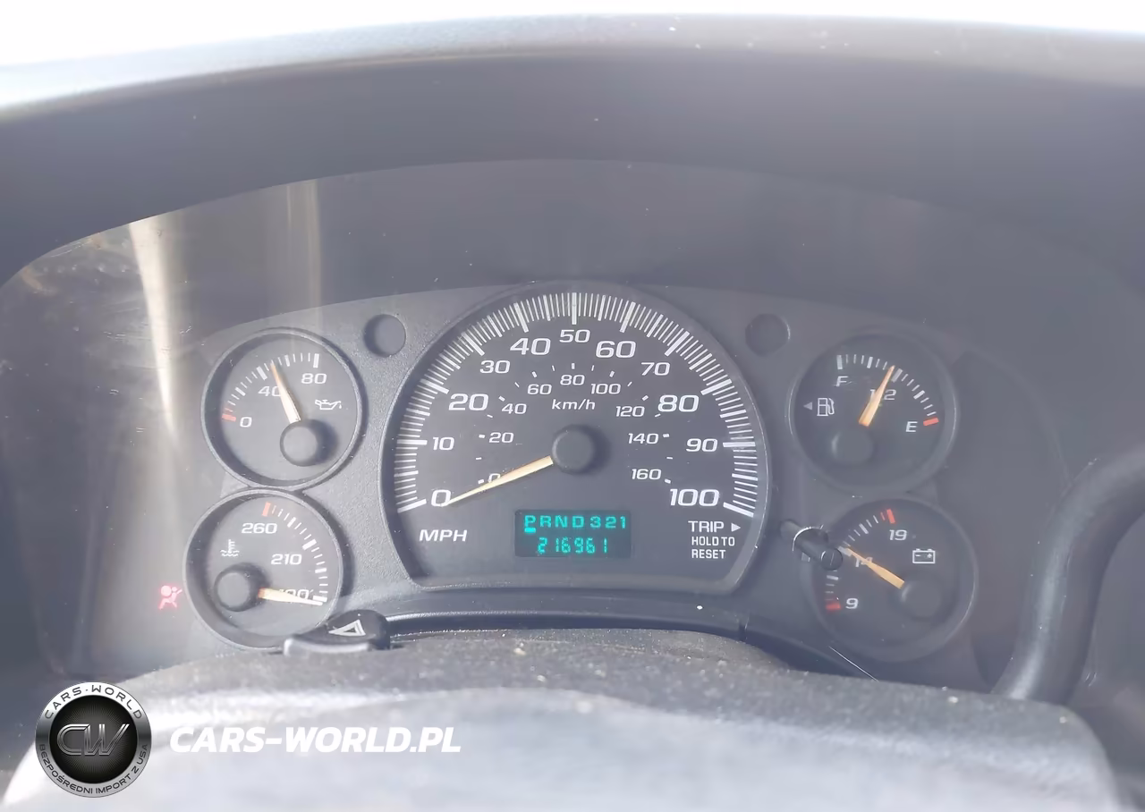 2007 Chevrolet Express Work Van VIN:1GCFG15X371174666 - 7
