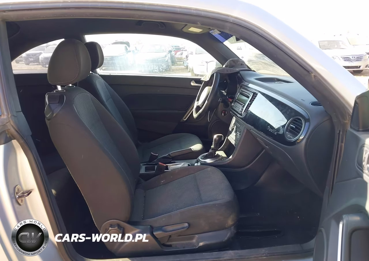 2012 Volkswagen Beetle VIN:3VWFP7AT5CM616993 - 5
