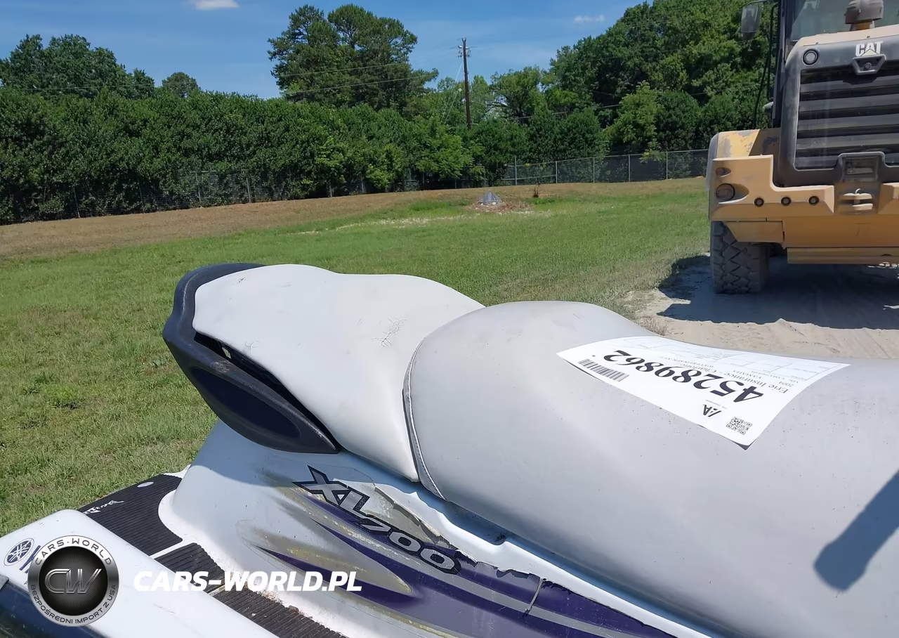 2004 Yamaha Waverunner Xl700 VIN:YAMA3103I304 - 8
