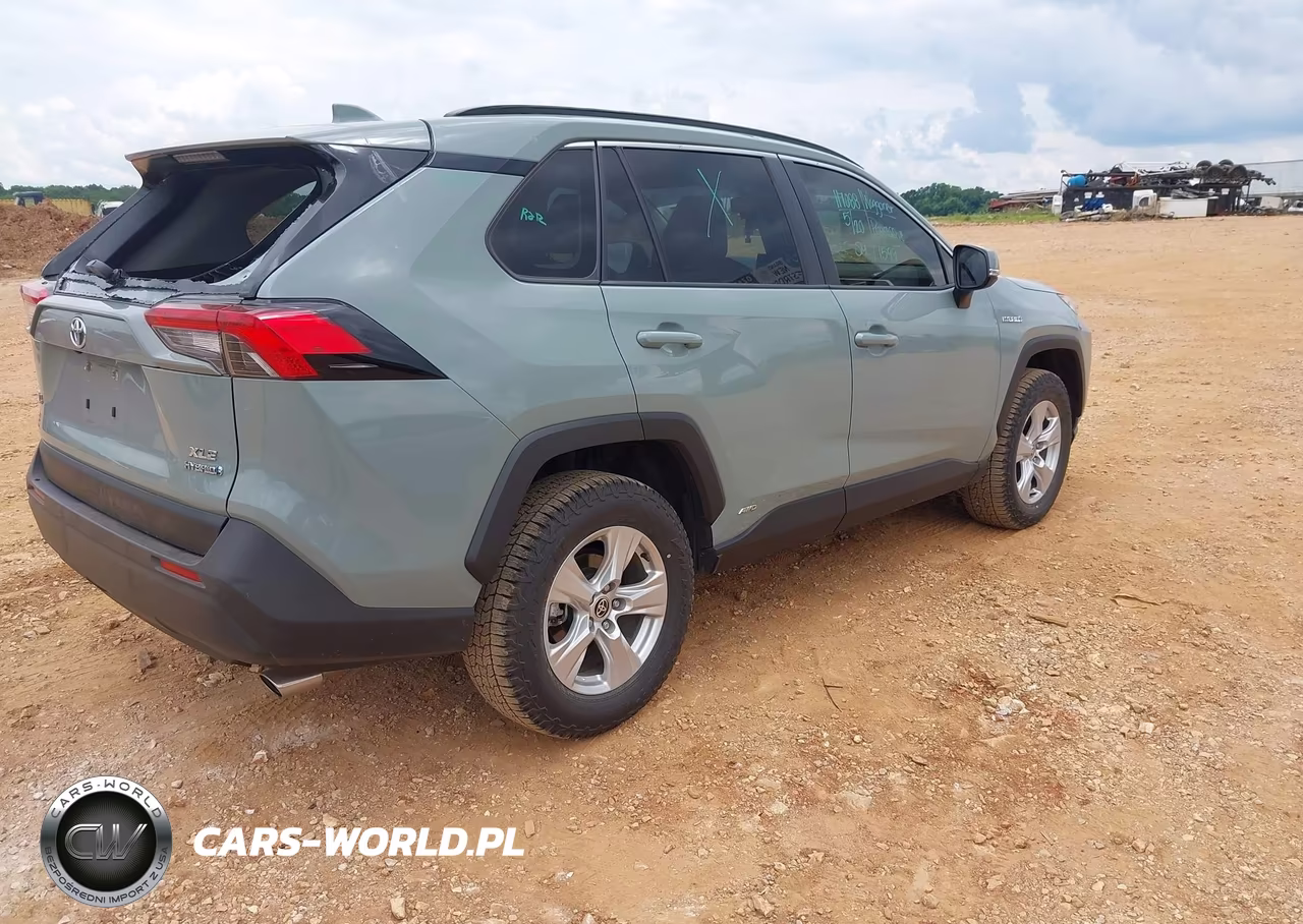 2021 Toyota Rav4 Hybrid Xle VIN:JTMRWRFV5MD101255 - 4