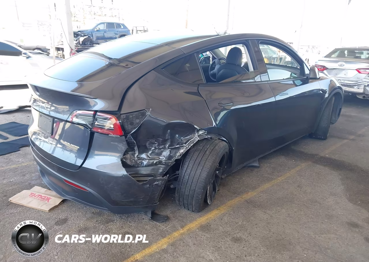 2021 Tesla Model Y Long Range Dual Motor All-Wheel Drive VIN:5YJYGDEE4MF182397 - 4