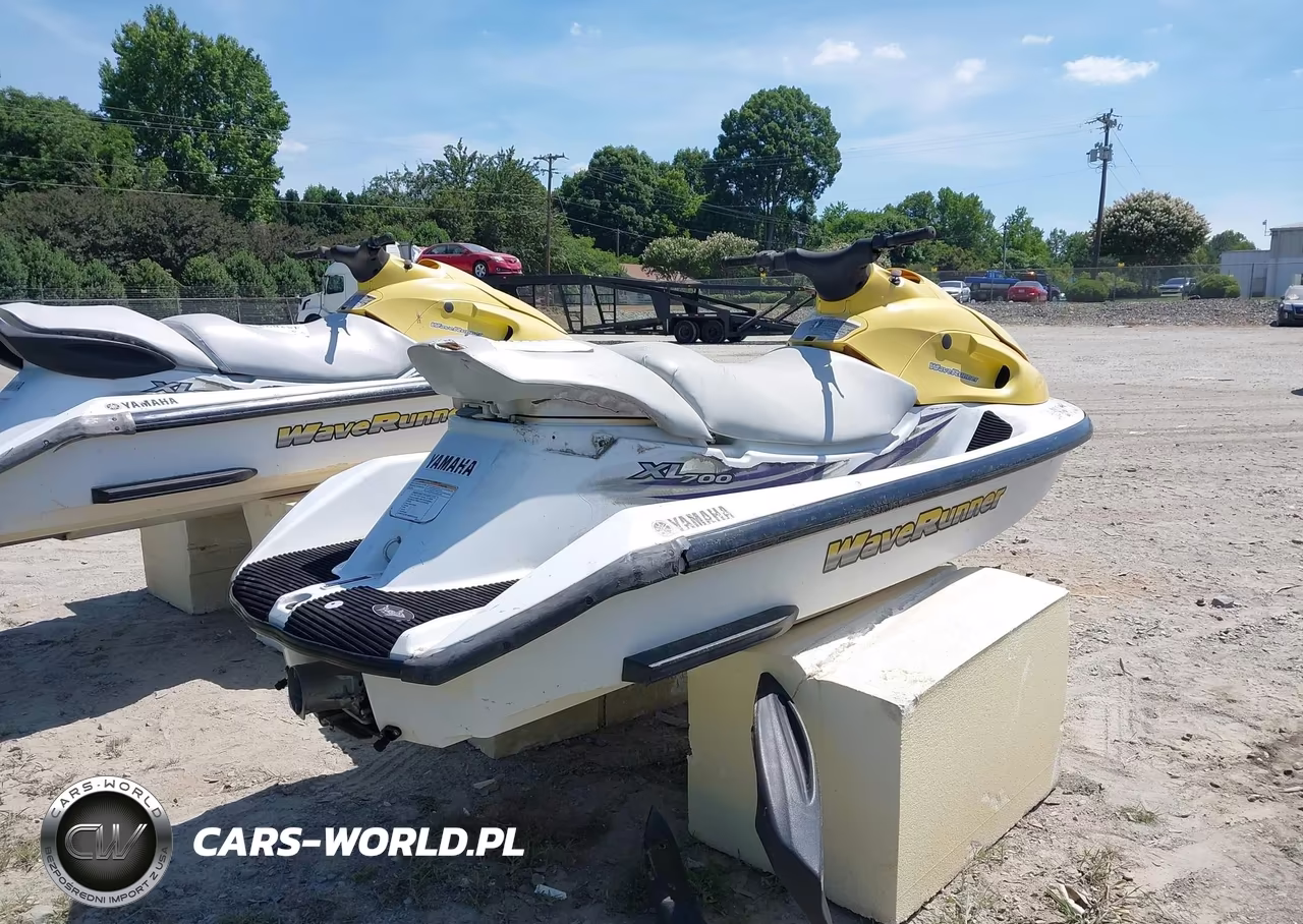 2004 Yamaha Waverunner Xl700 VIN:YAMA2535J304 - 4