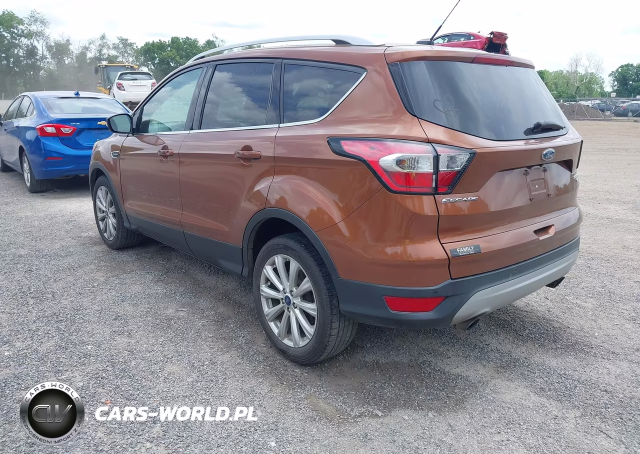 2017 Ford Escape Titanium VIN:1FMCU9JD5HUE32252 - 3