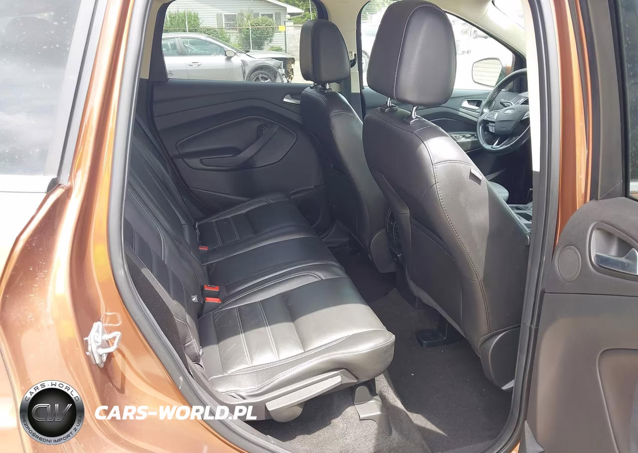 2017 Ford Escape Titanium VIN:1FMCU9JD5HUE32252 - 8