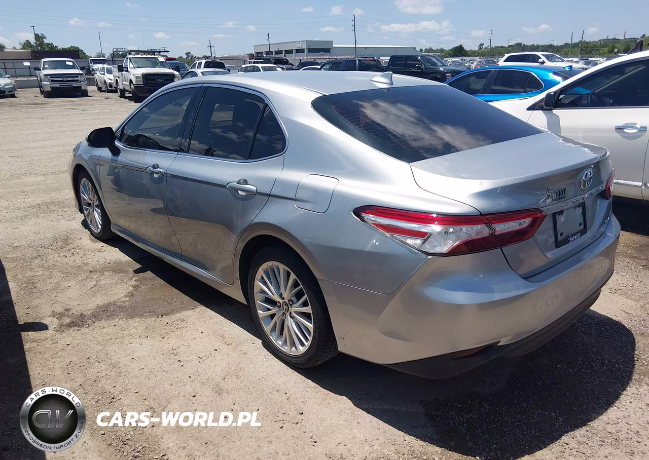 2020 Toyota Camry Xle VIN:4T1F11AK4LU941215 - 3