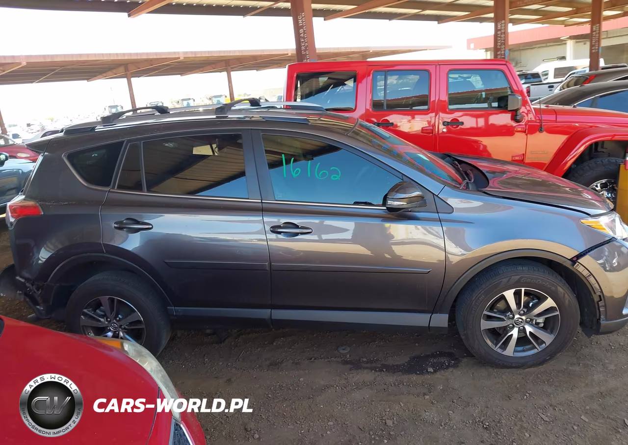 2018 Toyota Rav4 Xle VIN:JTMWFREVXJJ167494 - 13
