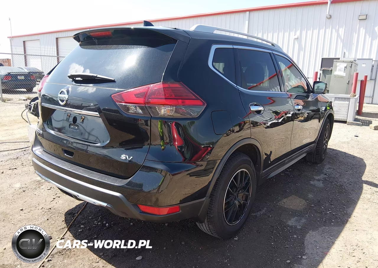 2017 Nissan Rogue Sv VIN:5N1AT2MT5HC895468 - 4