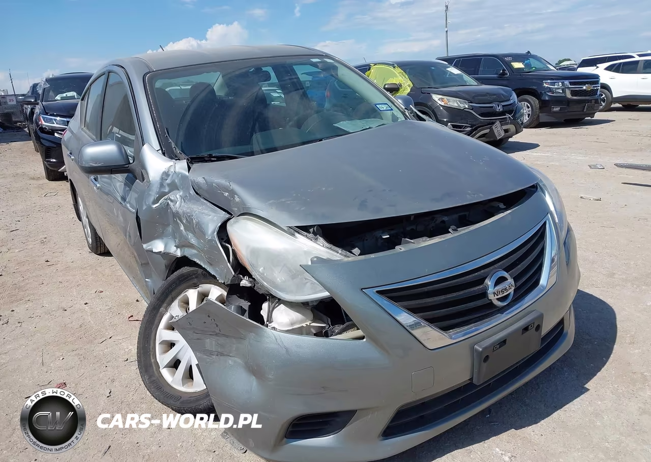 2013 Nissan Versa 1.6 Sv