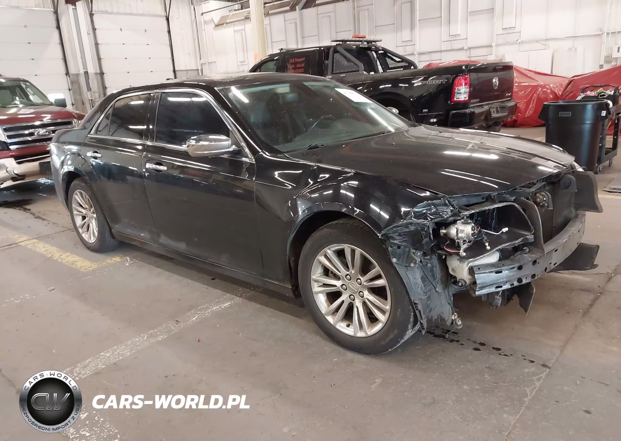 2015 Chrysler 300C – zdjęcie 1 z 17