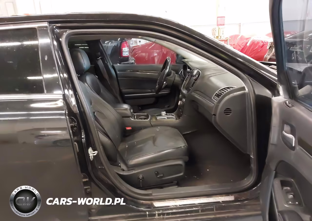 2015 Chrysler 300C VIN:2C3CCAEG2FH766126 - 5