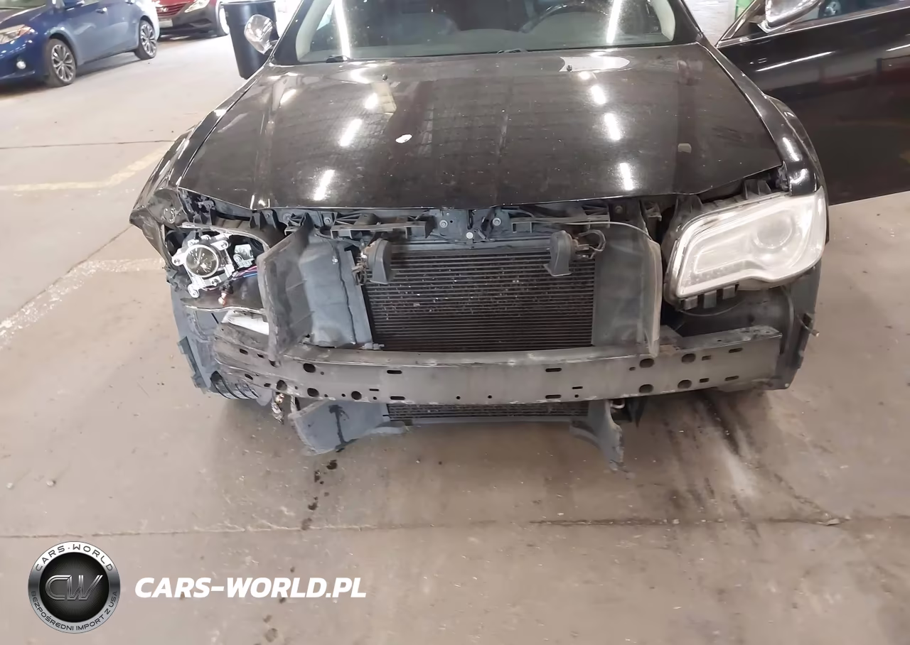 2015 Chrysler 300C VIN:2C3CCAEG2FH766126 - 6