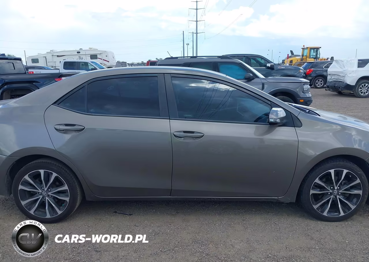 2018 Toyota Corolla Se VIN:5YFBURHE2JP768846 - 13