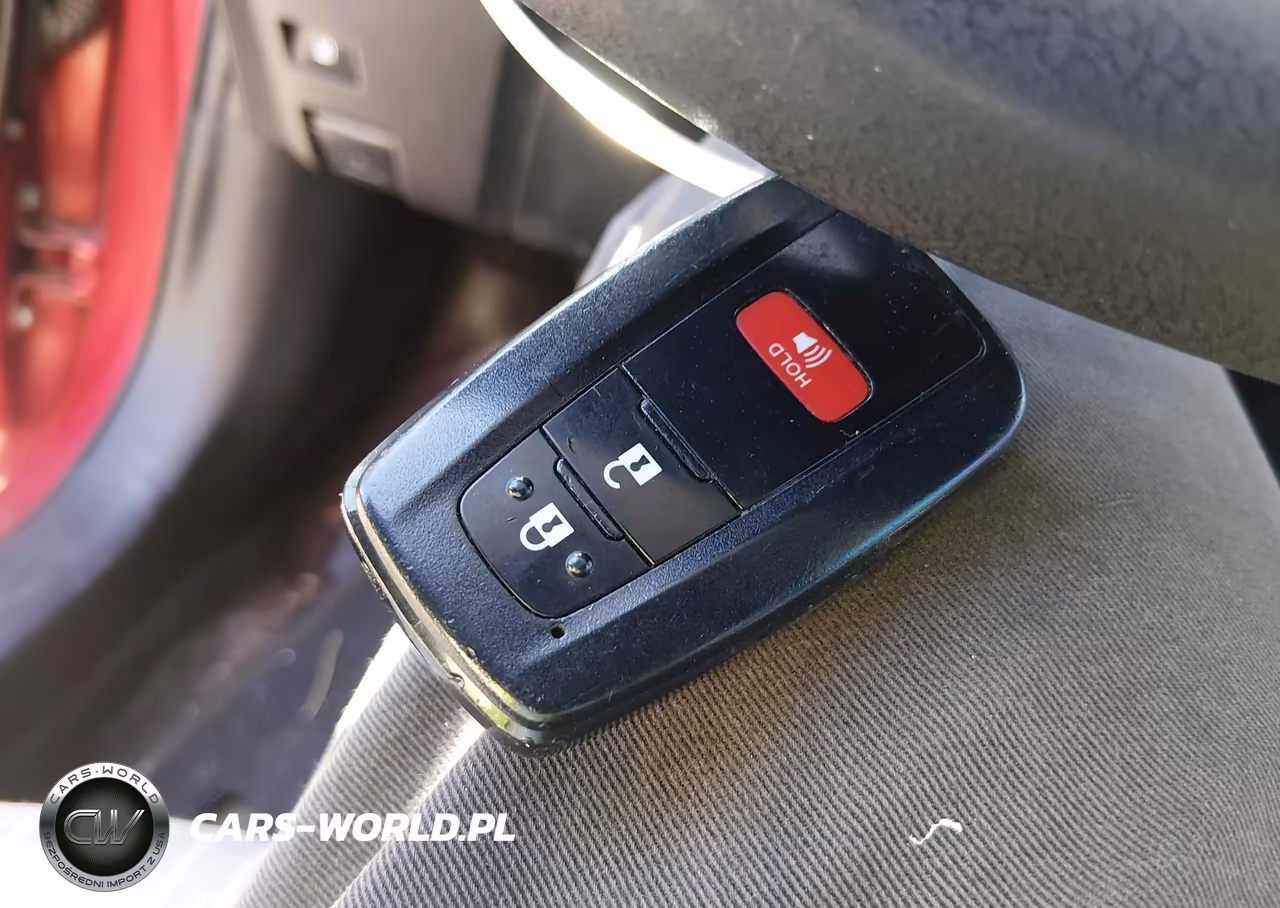 2018 Toyota Prius Two Eco VIN:JTDKARFU6J3063785 - 11