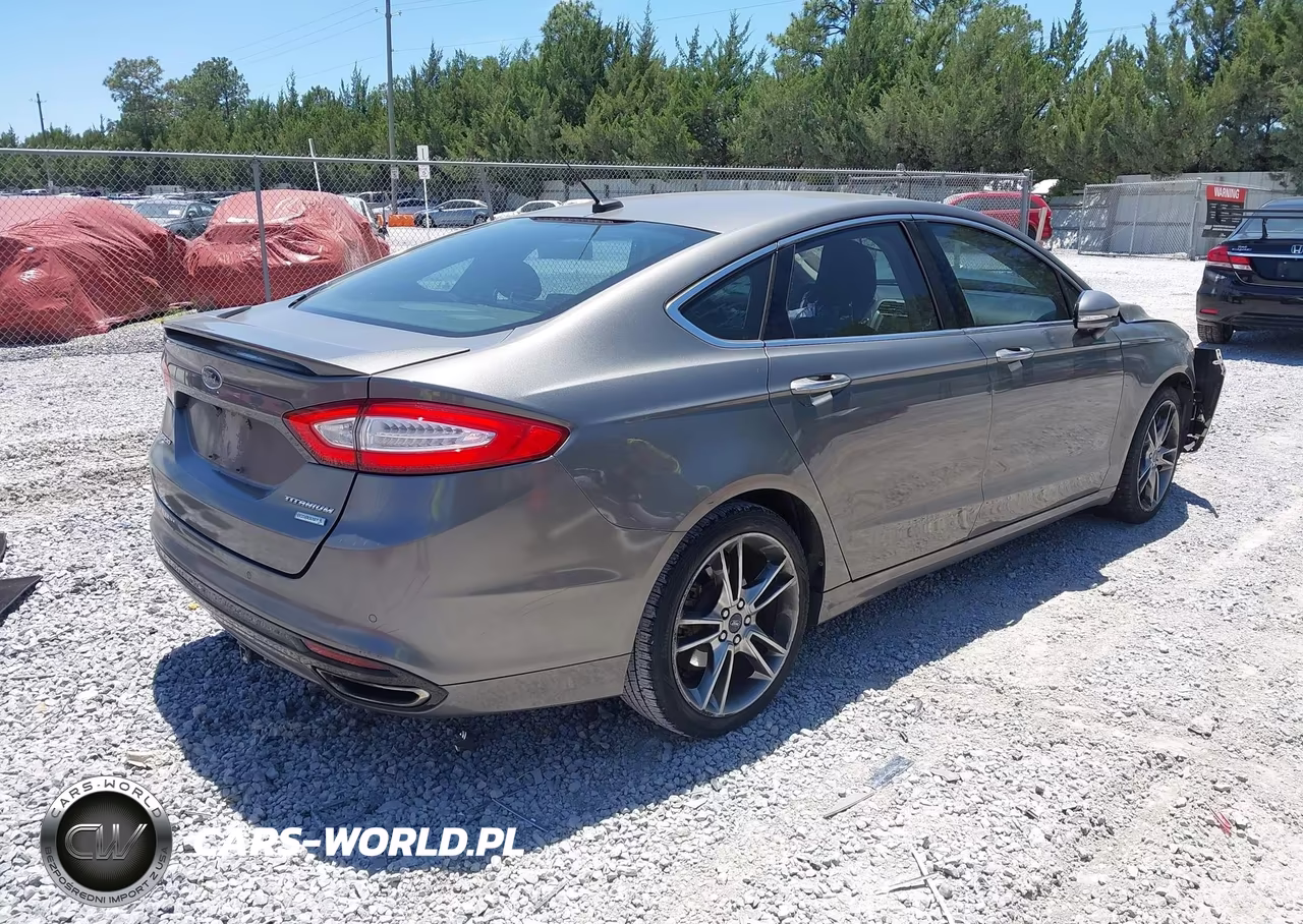 2013 Ford Fusion Titanium VIN:3FA6P0K96DR116882 - 4