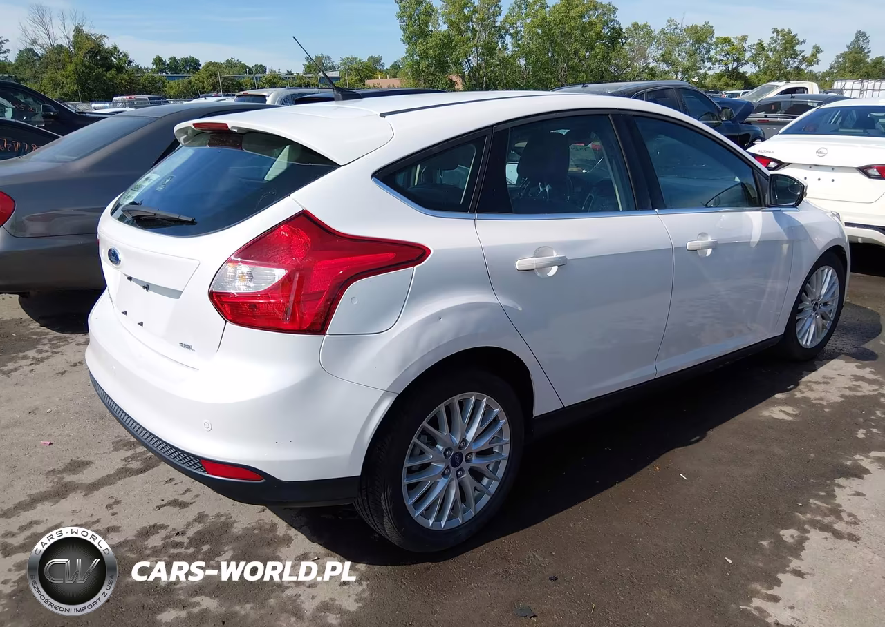 2012 Ford Focus Sel VIN:1FAHP3M20CL271645 - 4