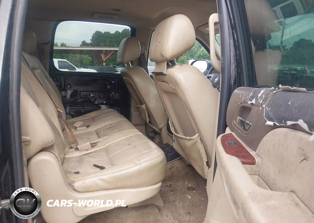 2011 Chevrolet Suburban 1500 Lt1 VIN:1GNSKJE32BR208642 - 8