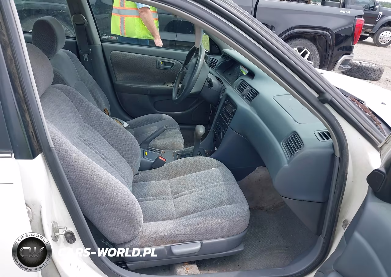 2000 Toyota Camry Le V6 VIN:4T1BF22K7YU948574 - 5