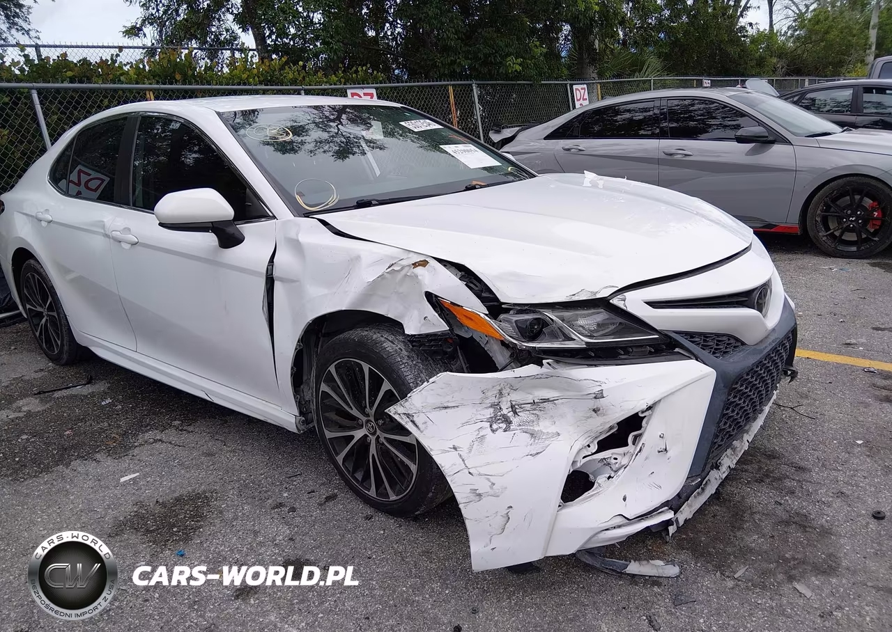 2020 Toyota Camry Se