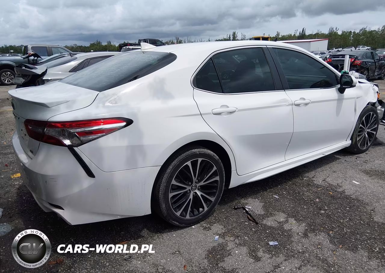 2020 Toyota Camry Se VIN:4T1G11AKXLU900947 - 4