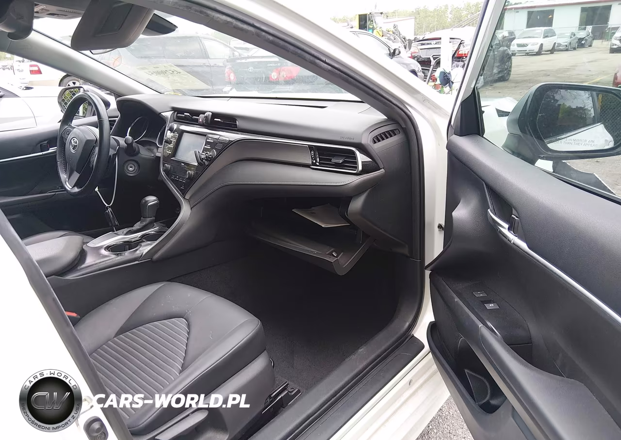 2020 Toyota Camry Se VIN:4T1G11AKXLU900947 - 5