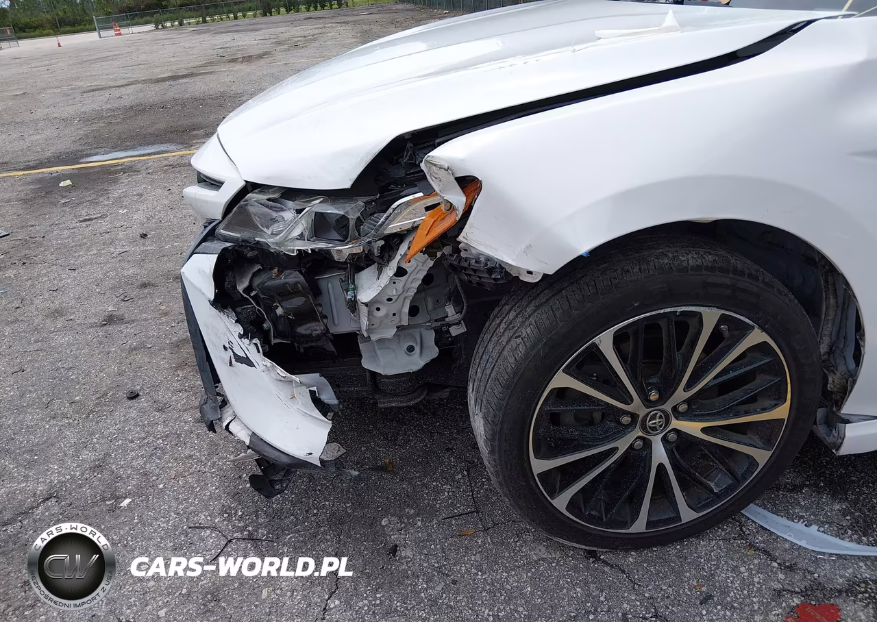 2020 Toyota Camry Se VIN:4T1G11AKXLU900947 - 6