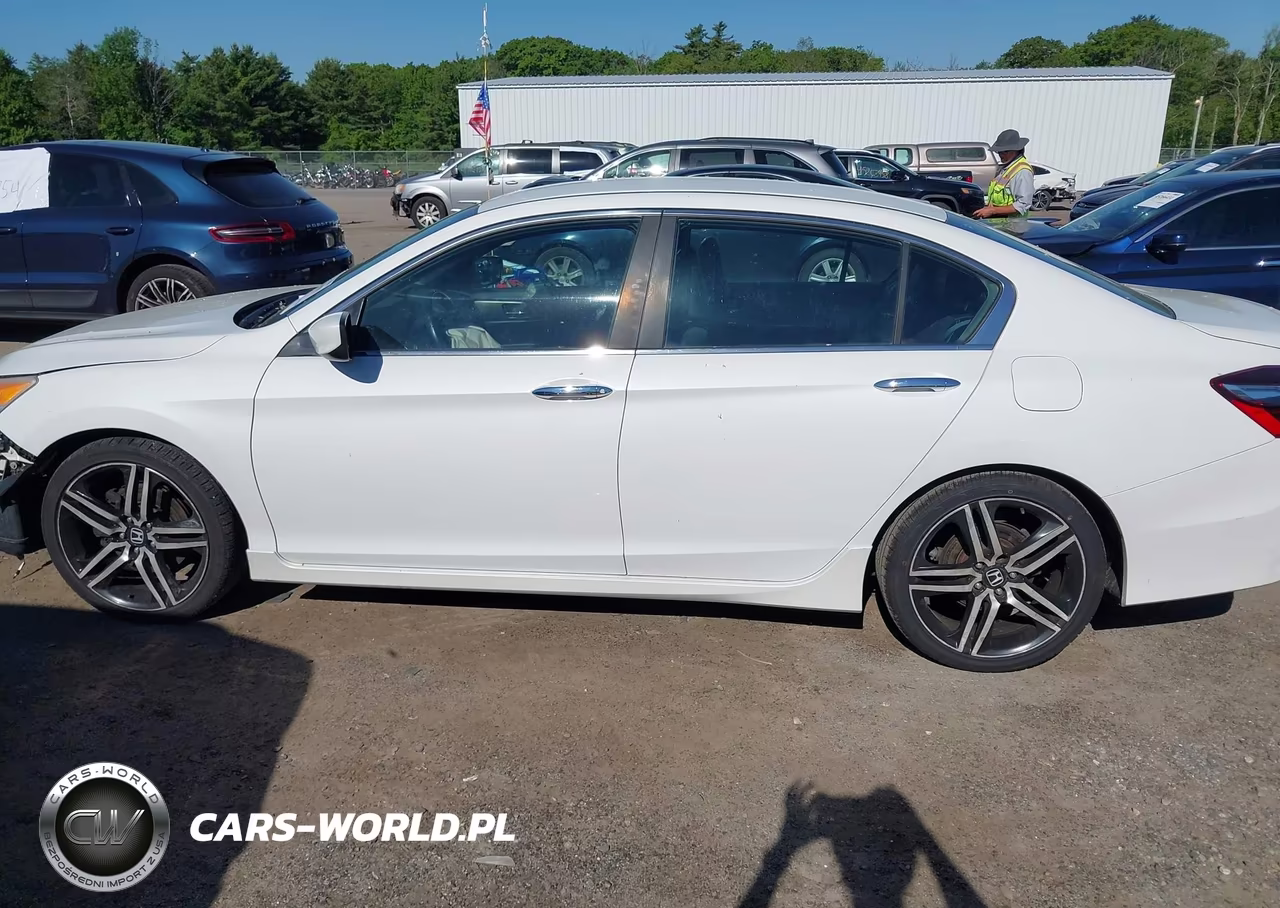 2016 Honda Accord Sport VIN:1HGCR2F56GA101938 - 15