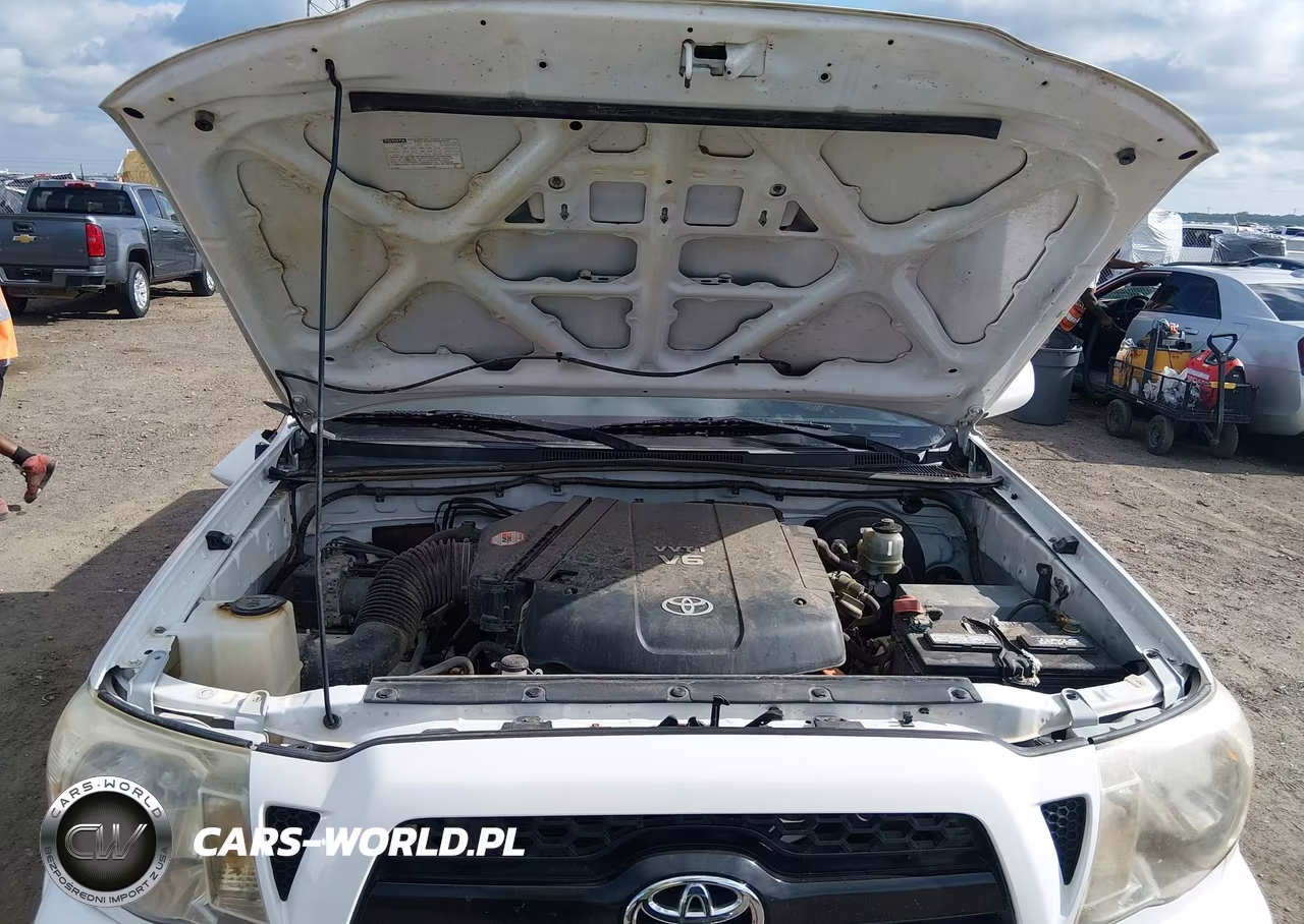 2011 Toyota Tacoma Base V6 VIN:3TMLU4EN9BM061781 - 10