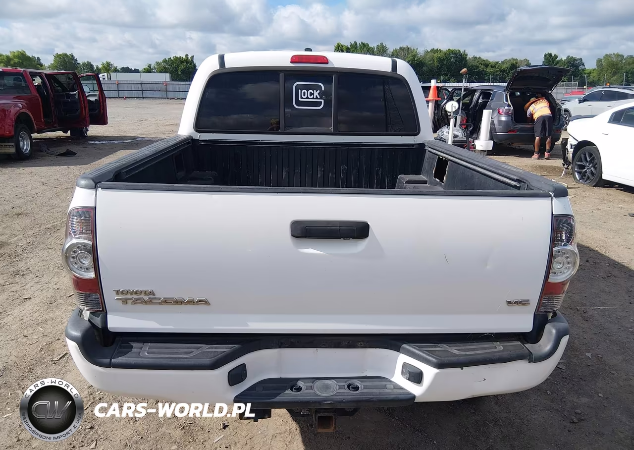 2011 Toyota Tacoma Base V6 VIN:3TMLU4EN9BM061781 - 17