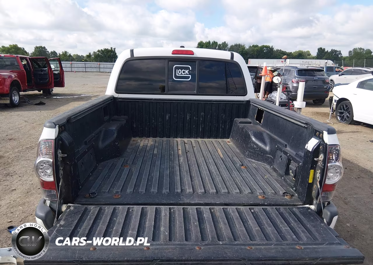 2011 Toyota Tacoma Base V6 VIN:3TMLU4EN9BM061781 - 18