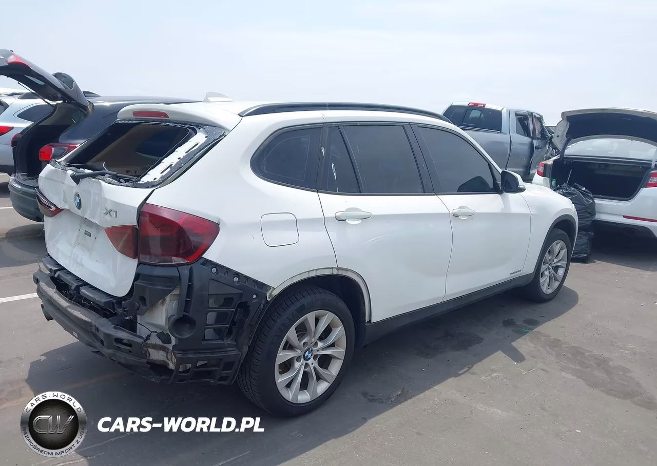 2013 BMW X1 xDrive28I VIN:WBAVL1C50DVR82970 - 4