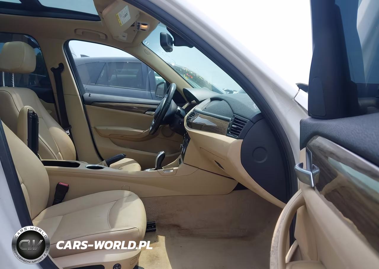 2013 BMW X1 xDrive28I VIN:WBAVL1C50DVR82970 - 5
