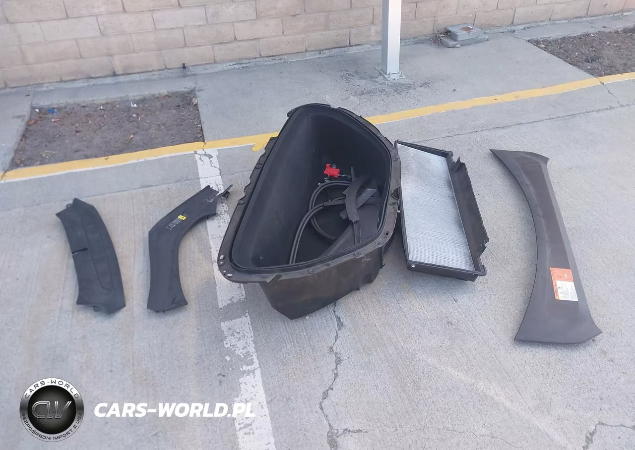 2018 Tesla Model X 100D-75D-P100D VIN:5YJXCBE21JF128634 - 12
