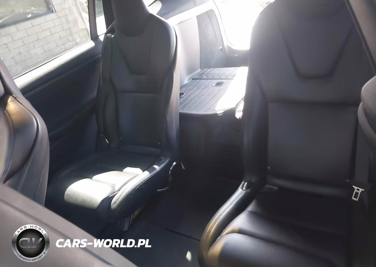 2018 Tesla Model X 100D-75D-P100D VIN:5YJXCBE21JF128634 - 8