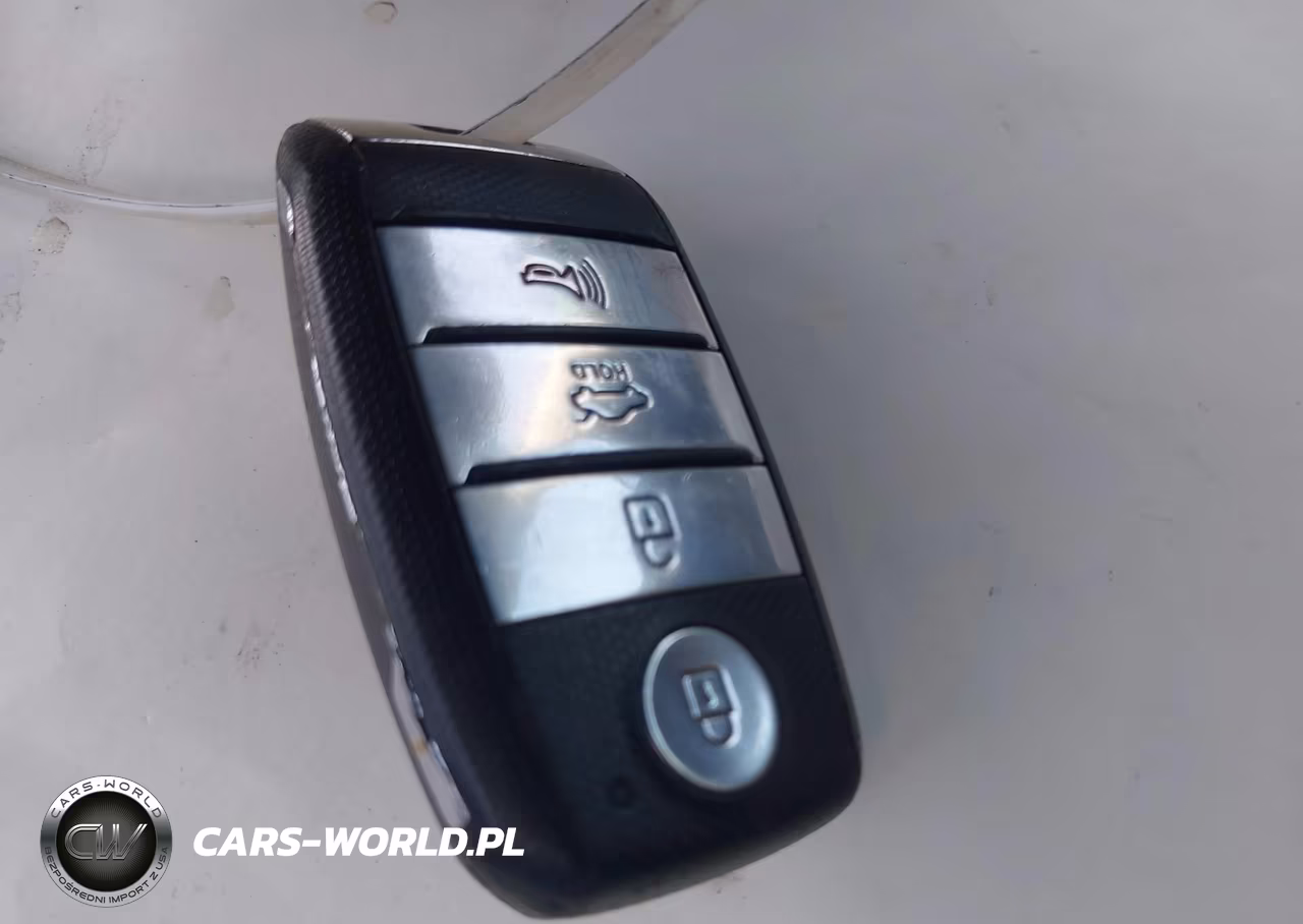 2019 Kia Optima S VIN:5XXGT4L33KG286849 - 11