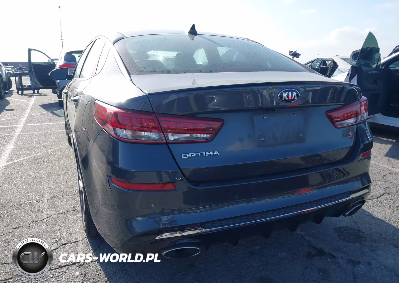 2019 Kia Optima S VIN:5XXGT4L33KG286849 - 17