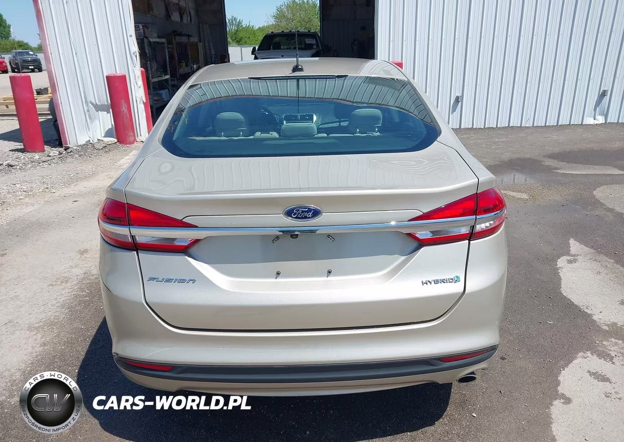 2018 Ford Fusion Hybrid S VIN:3FA6P0UU2JR100272 - 19