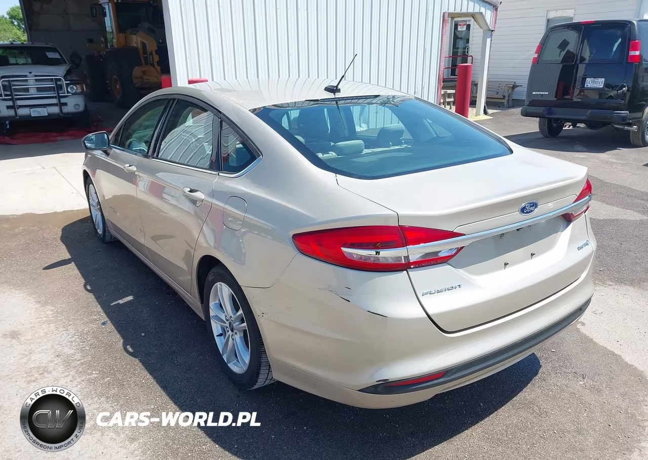 2018 Ford Fusion Hybrid S VIN:3FA6P0UU2JR100272 - 3