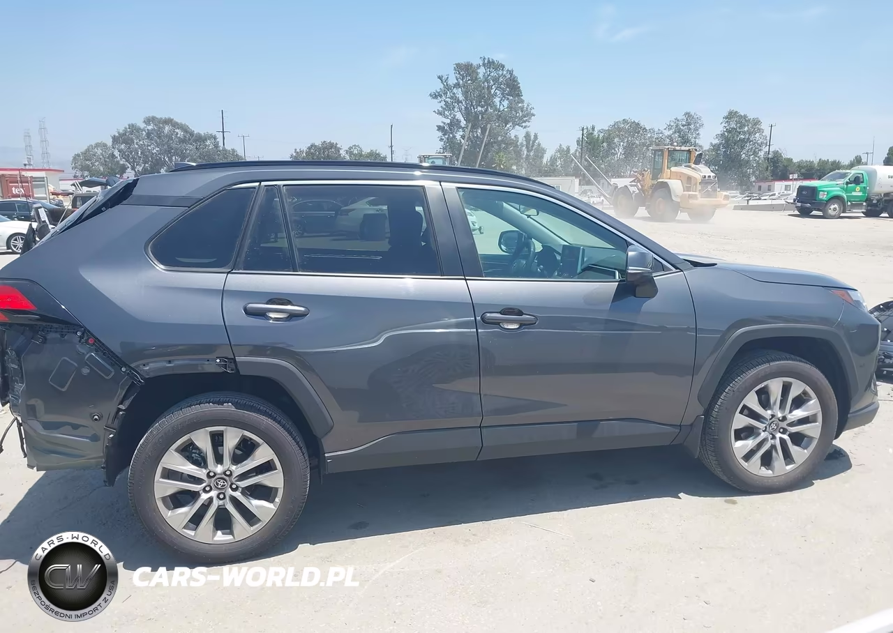 2025 Toyota Rav4 Xle Premium VIN:2T3C1RFVXSW419943 - 13