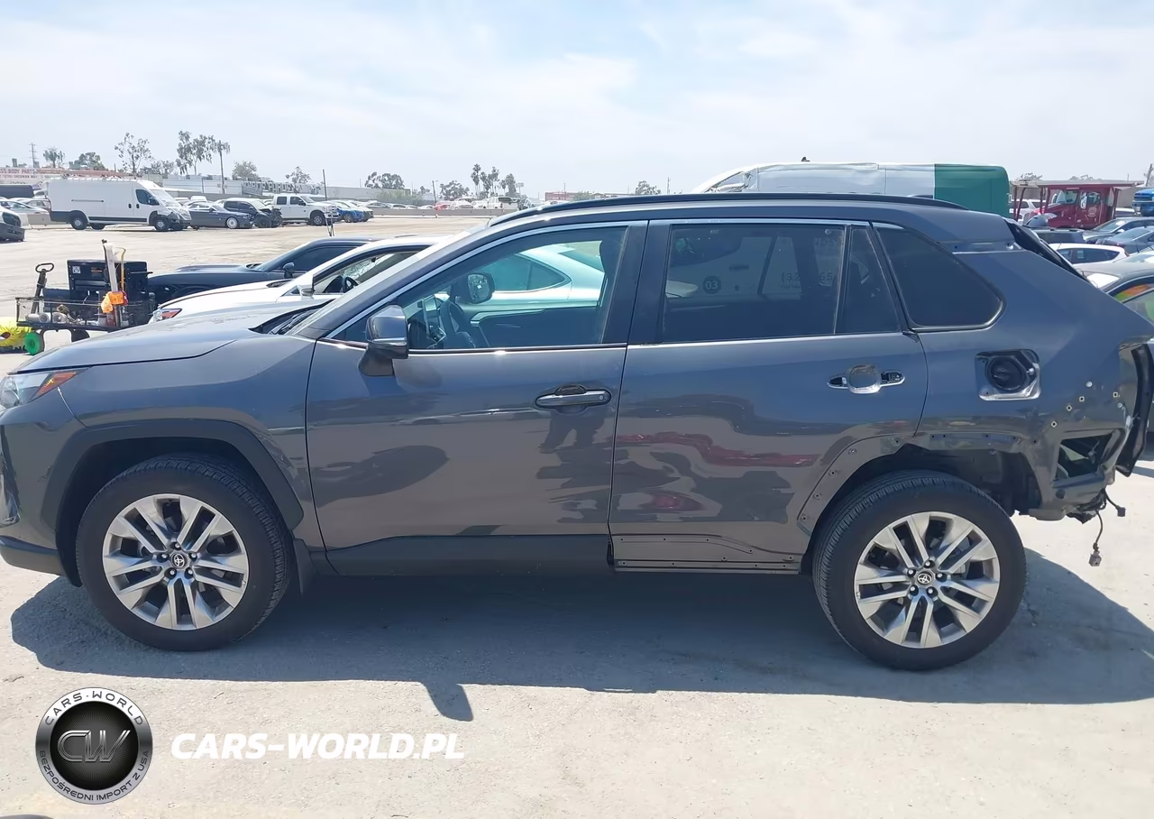 2025 Toyota Rav4 Xle Premium VIN:2T3C1RFVXSW419943 - 14