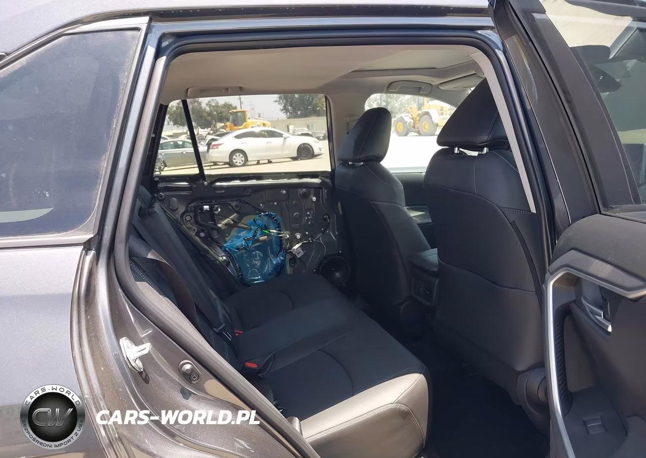 2025 Toyota Rav4 Xle Premium VIN:2T3C1RFVXSW419943 - 8