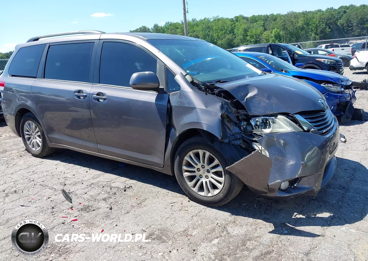 2011 Toyota Sienna Xle V6 – zdjęcie 1 z 16