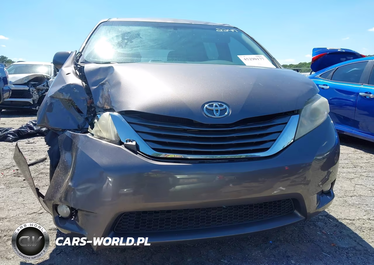2011 Toyota Sienna Xle V6 VIN:5TDYK3DC6BS022247 - 12