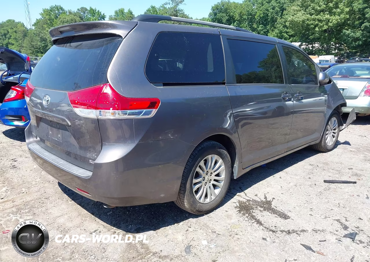2011 Toyota Sienna Xle V6 VIN:5TDYK3DC6BS022247 - 4