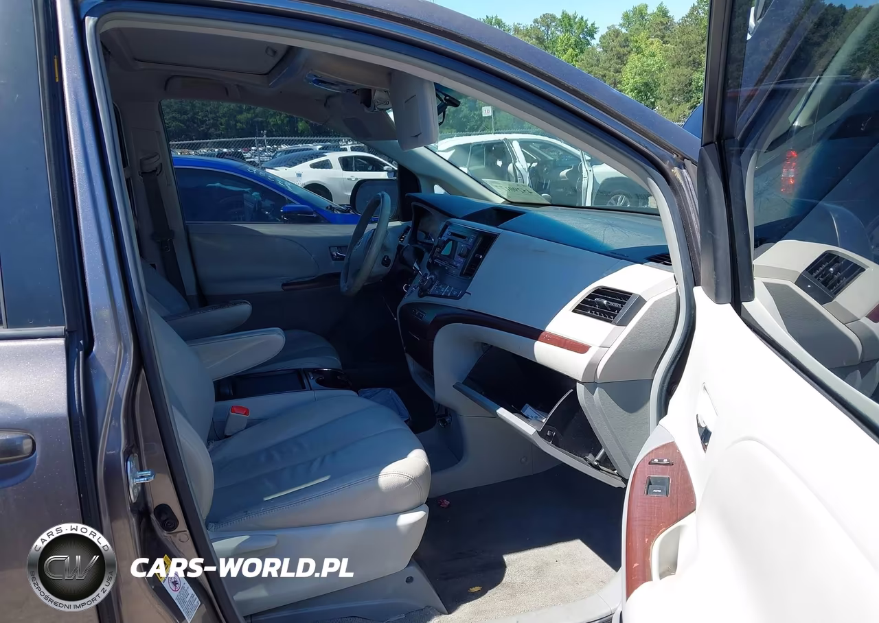 2011 Toyota Sienna Xle V6 VIN:5TDYK3DC6BS022247 - 5