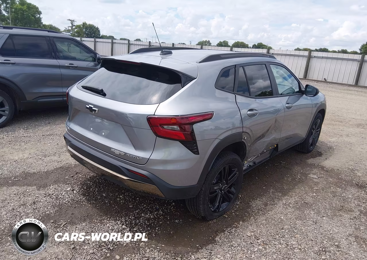 2025 Chevrolet Trax Activ VIN:KL77LKEP1SC259022 - 4